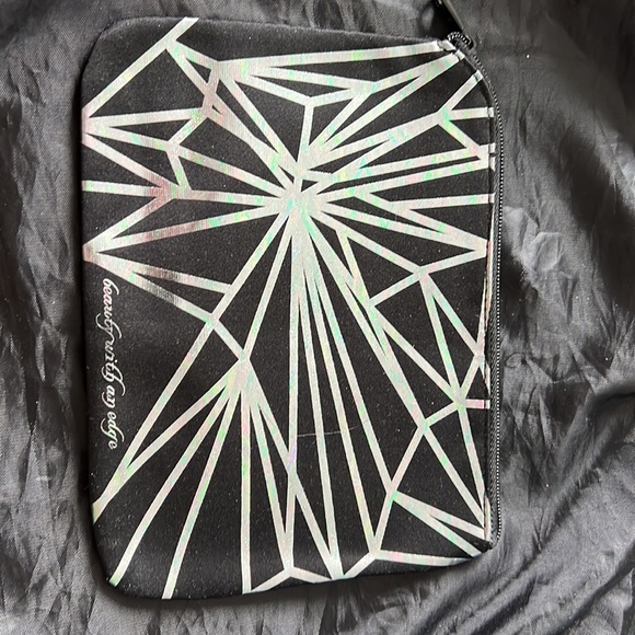 UD  cosmetic pouch or clutch new - Picture 3 of 6